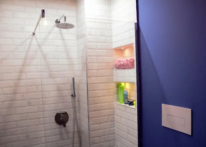 Nikki * Τίρανα